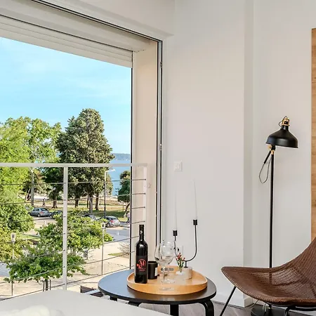 Dioniz Luxury Apartment *