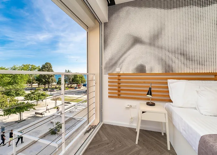 Dioniz Luxury Apartamento *